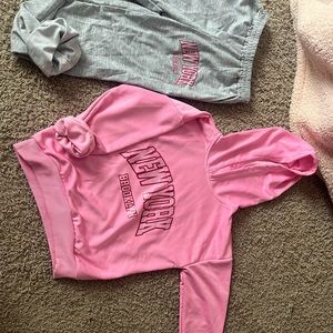 GIRLS 11-12 YOUTH SWEATSET WITH GRAY AND PINK YEW YORK